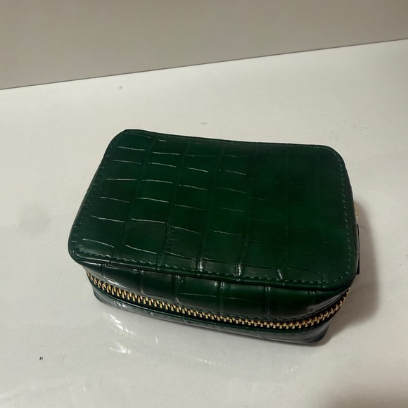 Trish McEvoy Makeup Planner, dark green Green Croc-Embossed. In New conditions - Picture 12 of 12